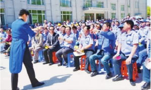 到人民中去——文藝志愿者走進(jìn)哈爾濱汽輪機(jī)廠，用藝術(shù)為勞動(dòng)喝彩